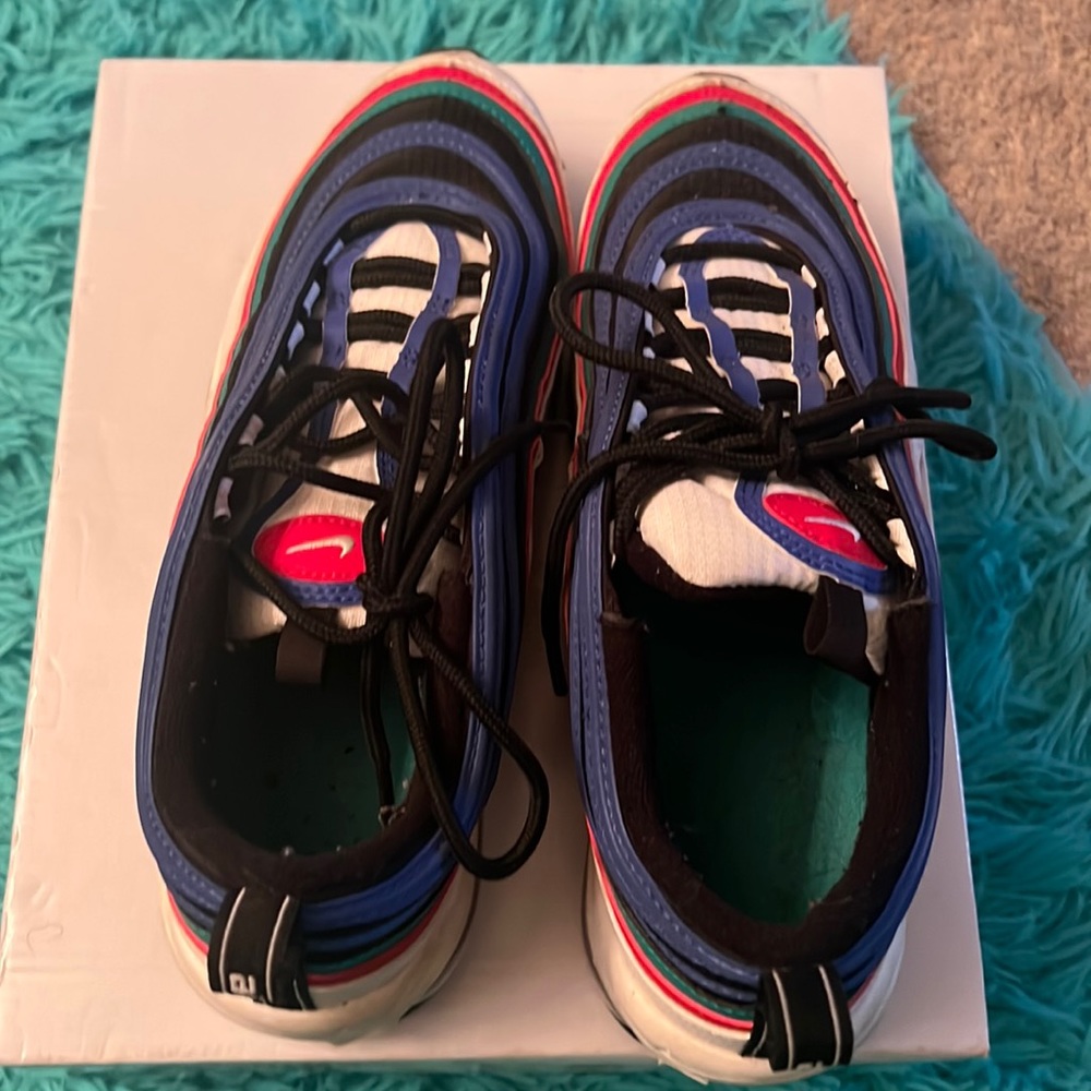 Air max shoes
